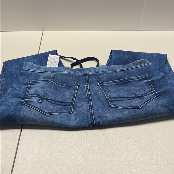Denizen from Levi's Dark Blue Joggers - Picture 6 of 7